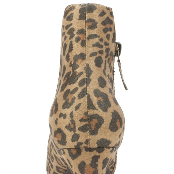 Women’s Leopard Print Booties - Picture 4 of 7